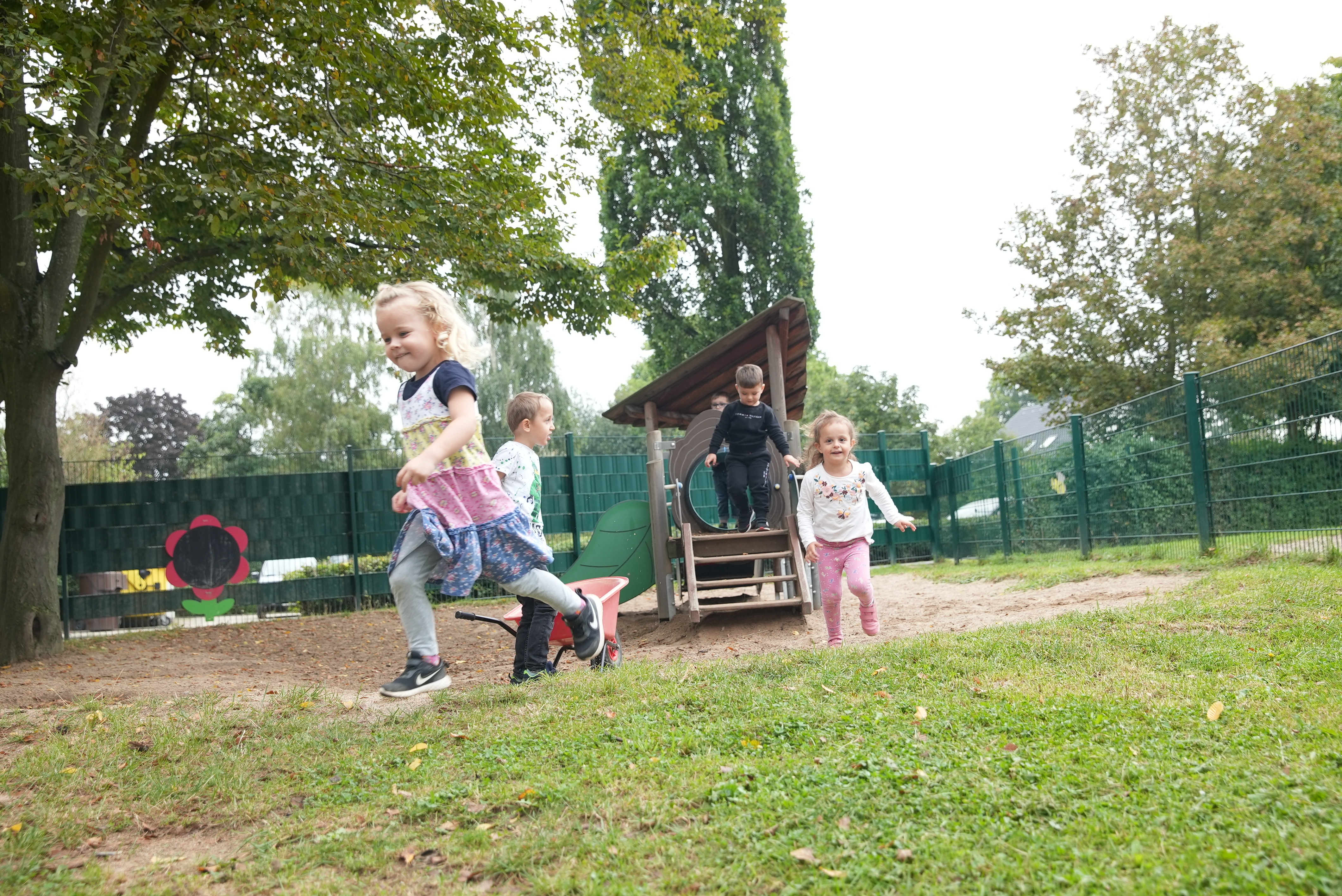 Spielgerät auf dem Außengelände